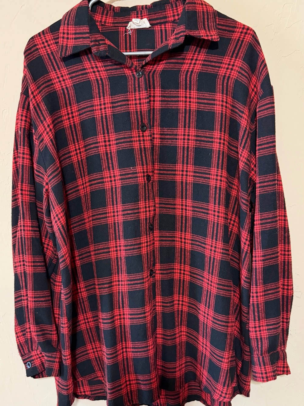 Women's Red & Black Plaid Button-Down Shirt